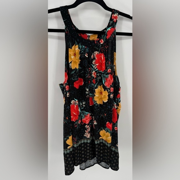 Torrid Black Floral Textured Stretch Rayon Goddess Tank - Picture 3 of 14